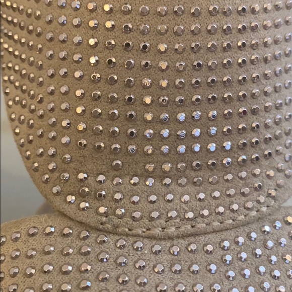 Guess Heels - Picture 6 of 7